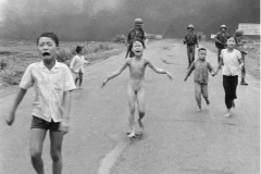 Phan Thi Kim Phúc, 8.Juni 1972. Aufnahme des Pressefotografen Nick Út.