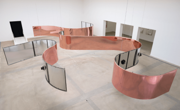 Hannah Perry . A smashed Window and an Empty Room Kunstverein Hamburg